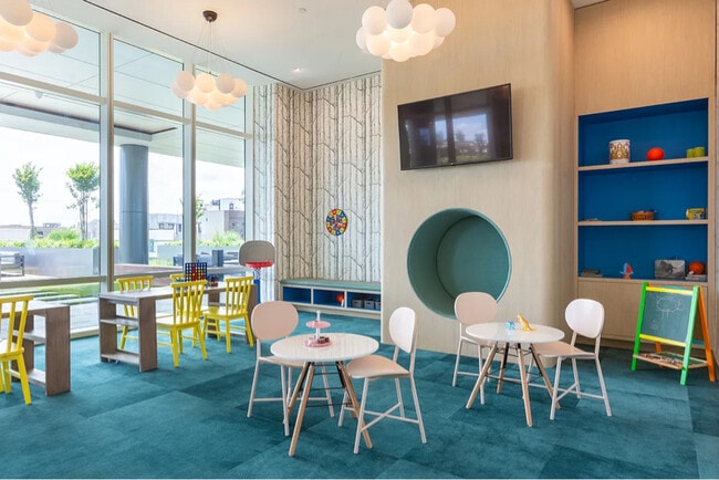 Photo - 123 Linden Blvd