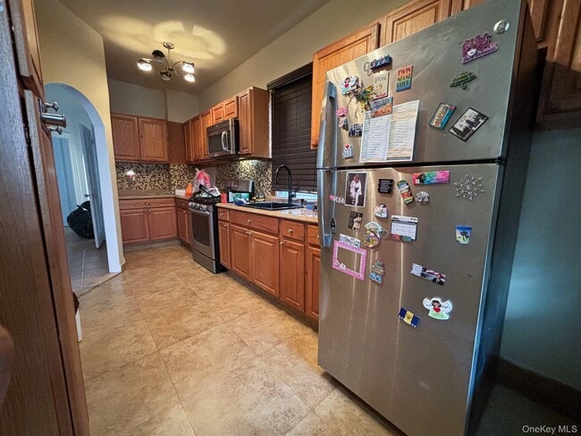 Building Photo - 1718 Melville St