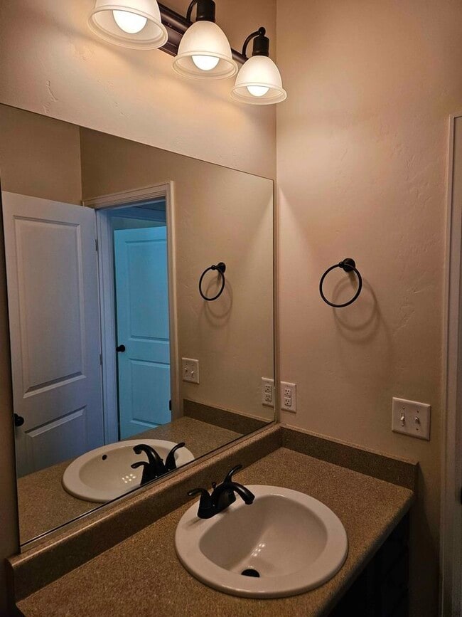 Photo - 571 S 360 East Cir