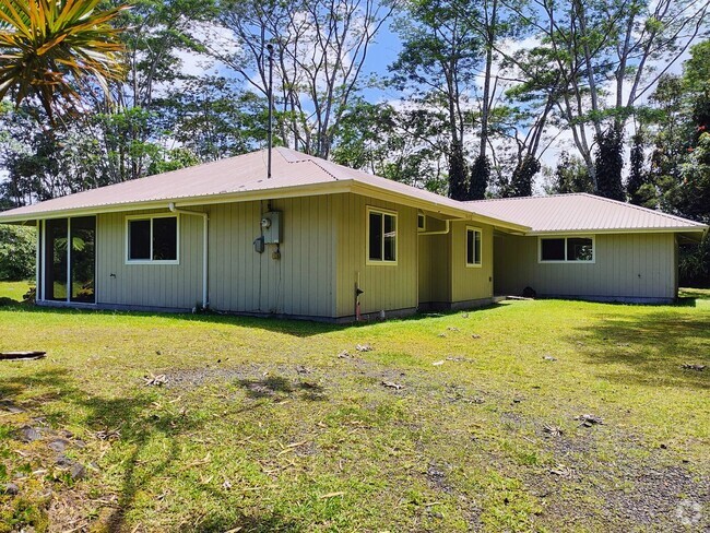 Building Photo - 3BR/3BA Home in Kea'au!