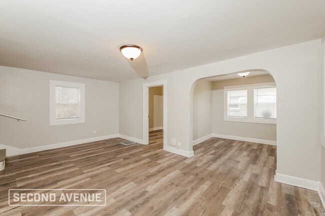 3659 N Euclid Ave