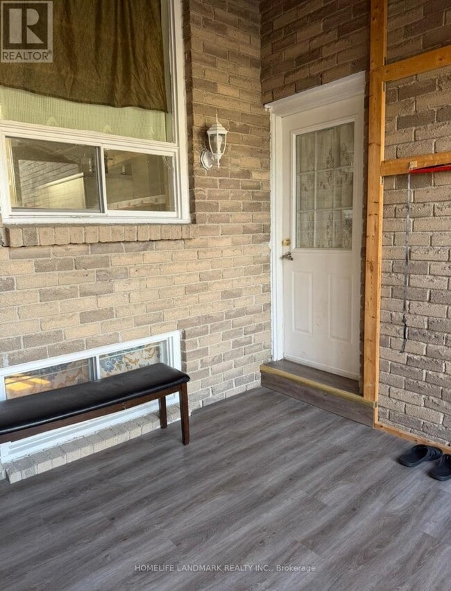 Photo - 58 Muirlands Dr