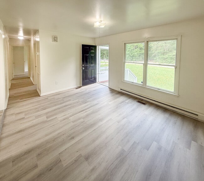 Photo - 496 Lancaster Creek Dr
