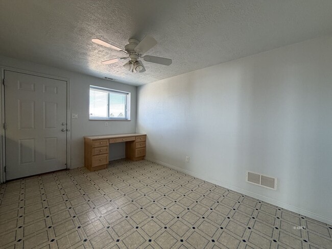 Photo - 1220 Monument Rd