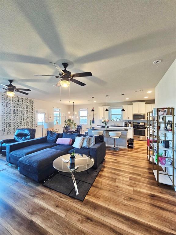 Photo - 241 Eagle Brook Ln