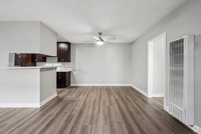 2BR, 2BA - 1015SF - Dining Room