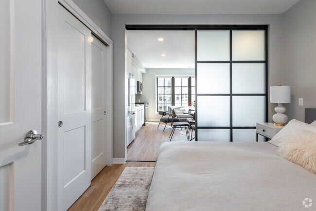 1BR, 1BA - 519SF