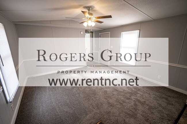 Photo - 15 Freedom Ln