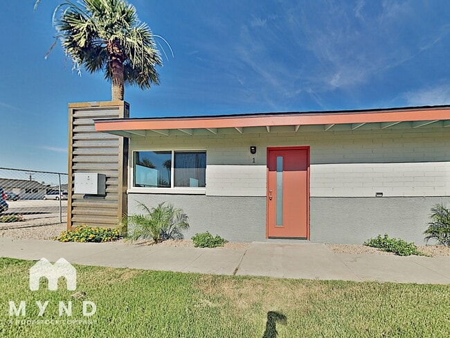 Building Photo - 4824 E Willetta St Rental