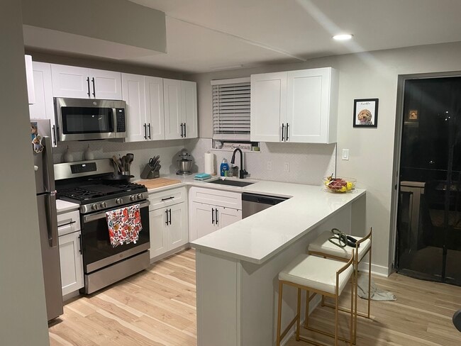 Kitchen - 829 3rd Ave