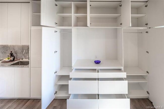 Photo - Luxury Studio. Furnished.  Kakaako. Unit 327