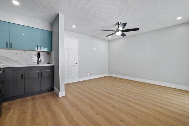 Photo - 1634 NE 4th Pl