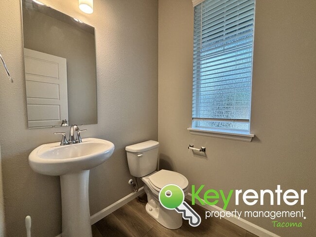 Photo - Beautiful 4 Bedroom 2.5 Bathroom Tacoma Home for Rent in Secluded Community!