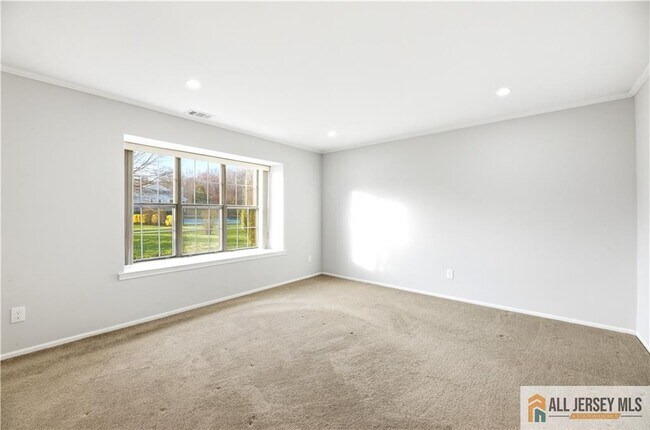 Photo - 151 Wyndham Pl