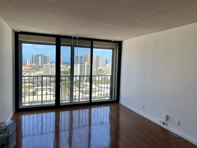 Photo - Updated 1-BR, 1-BA with 1-parking Unit 1905