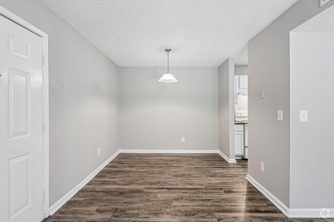 2BR, 2BA - 1,070SF - Dining Room