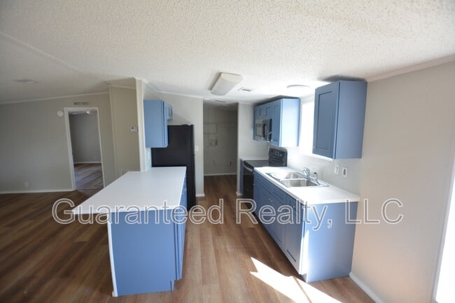 Photo - 1144 Bradbury Rd
