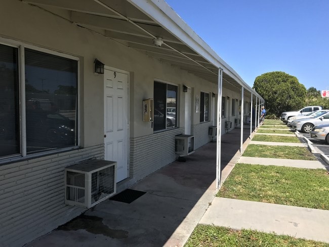 Photo - Pembroke Villas