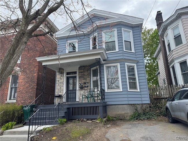 Building Photo - 24 W Oneida St