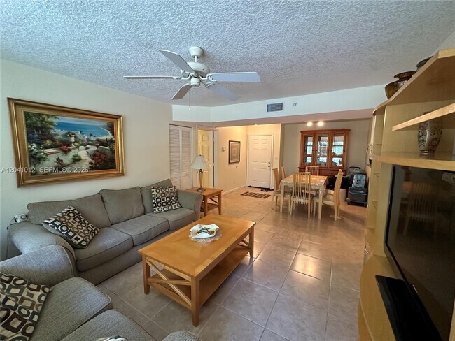 Photo - 619 E Sheridan St Unidad 105