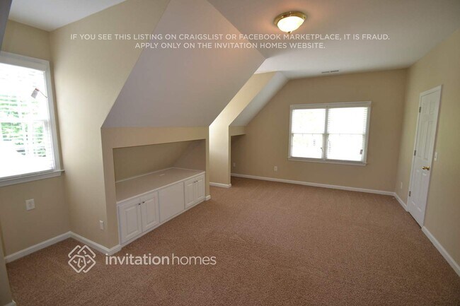 Photo - 844 Biscayne Way NW