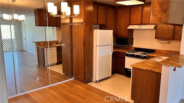 Photo - 14560 Clark St Unidad 204