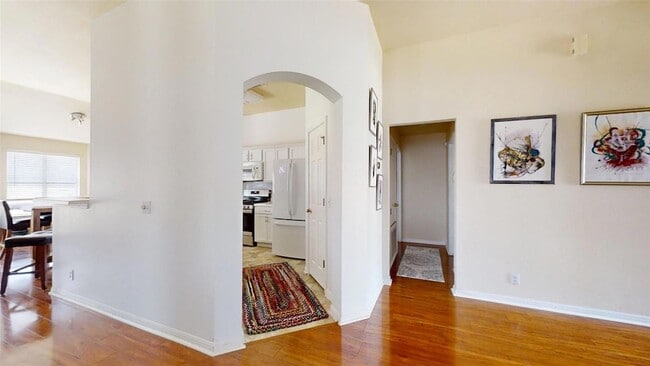 Photo - 106 Williams Way