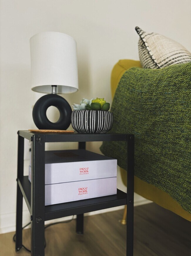 Photo - 100 State St N