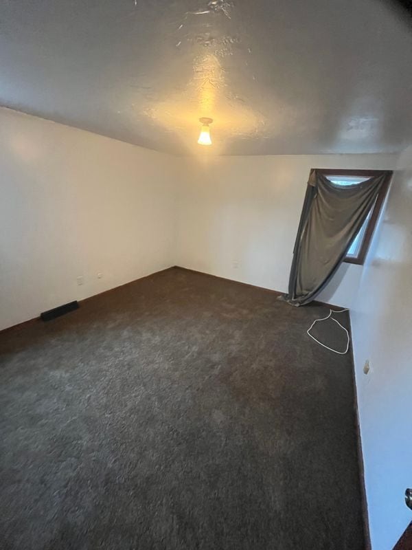 Photo - 31 Bossi Ave