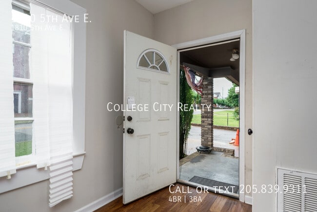 Photo - 1810 5th E Ave