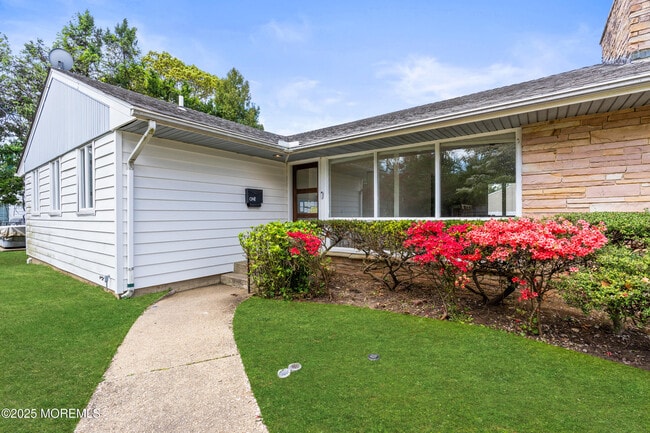 Photo - 1 Wilson Ave