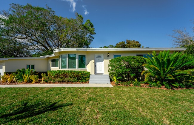 Photo - 323 Spanish River Blvd