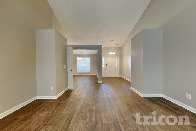 Photo - 2473 Insdale Trce NW