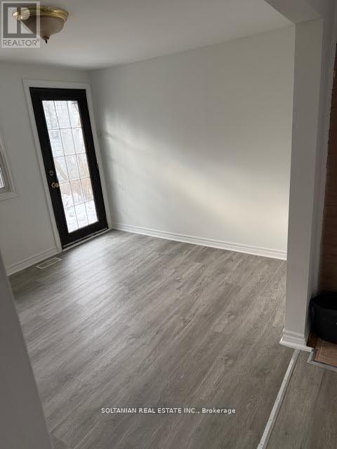 Photo - 207 Bayview Ave