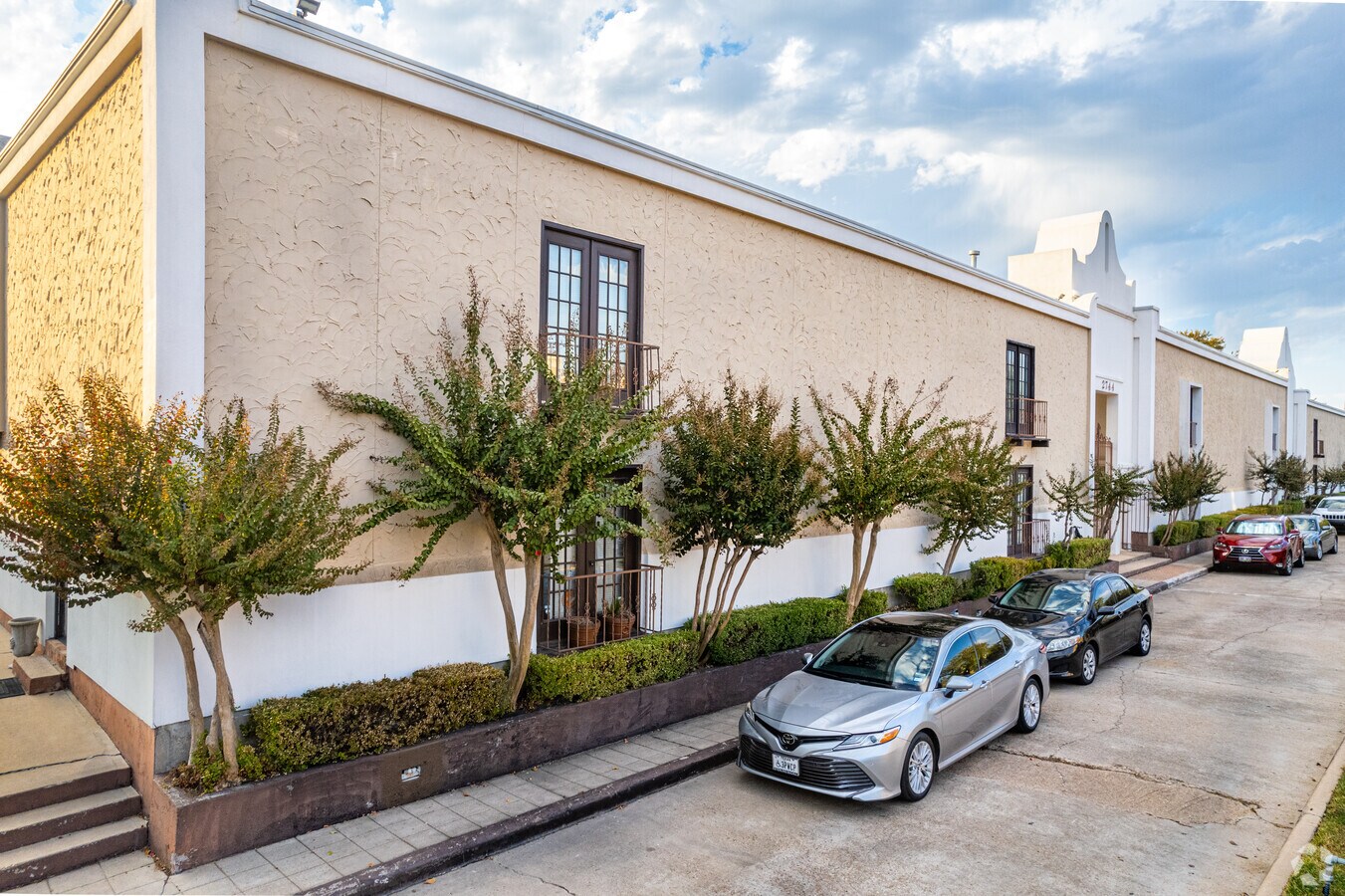 Photo - Trafalgar Place Townhome Condominiums