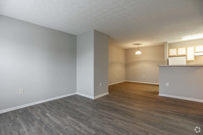 1 Bed/ 1 Bath - 735 Sq Ft.