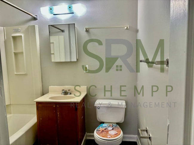 Photo - First floor 1 bedroom in West Louisville! Section 8 Accepted Unit 3124-1