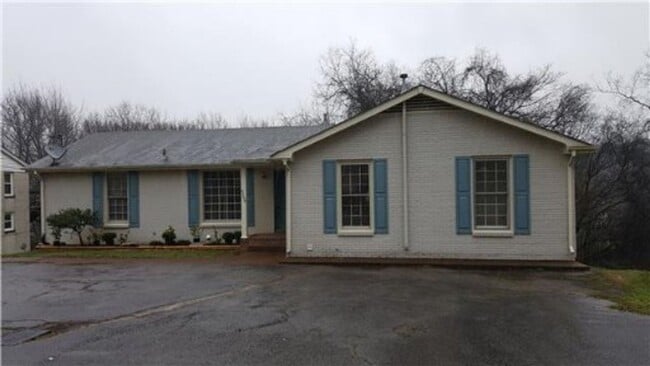 Building Photo - 4758 Trenton Dr Unit 4758 Trenton Dr. A