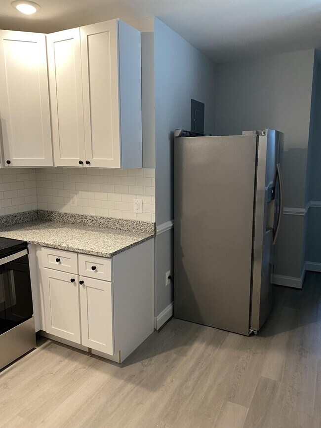 Photo - 146 N East Ave