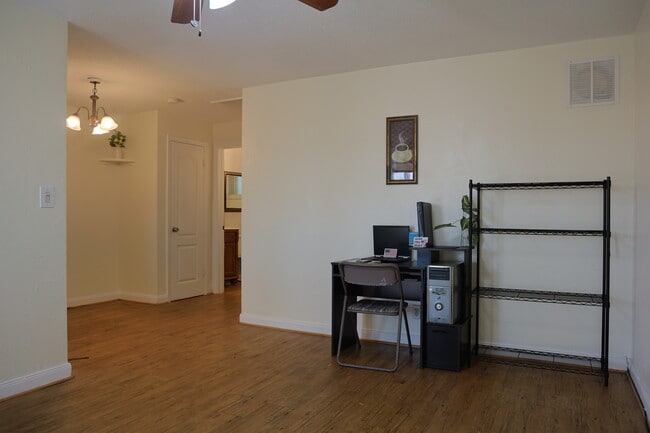 Photo - Santa Cruz Apartments