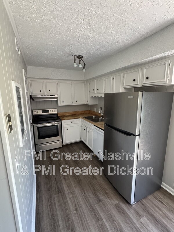 Photo - 735 McPherson Dr