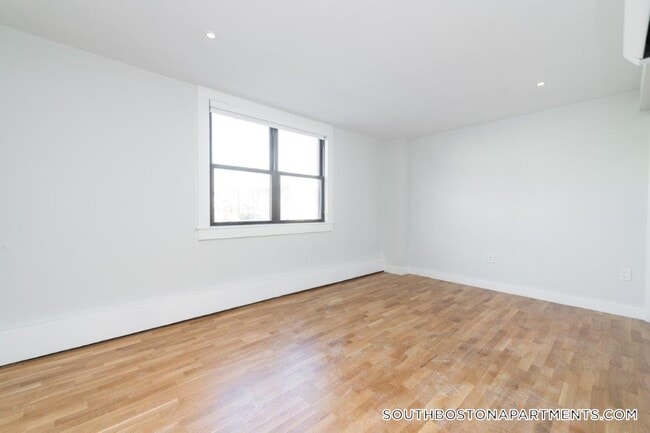 Photo - 1410 Columbia Rd Unit 4K