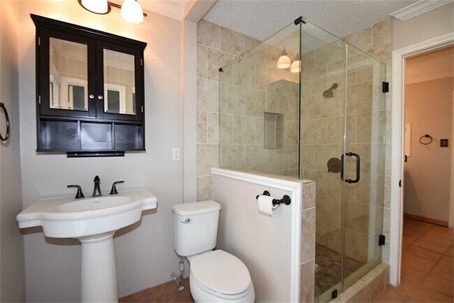 Photo - 9323 Westwood Village Dr Unit 6