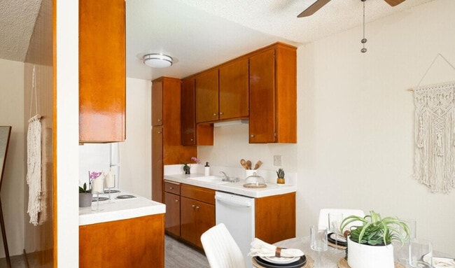 Casa De Windsor - North Clairemont