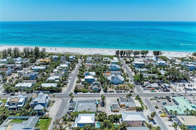 102 Palmetto Ave