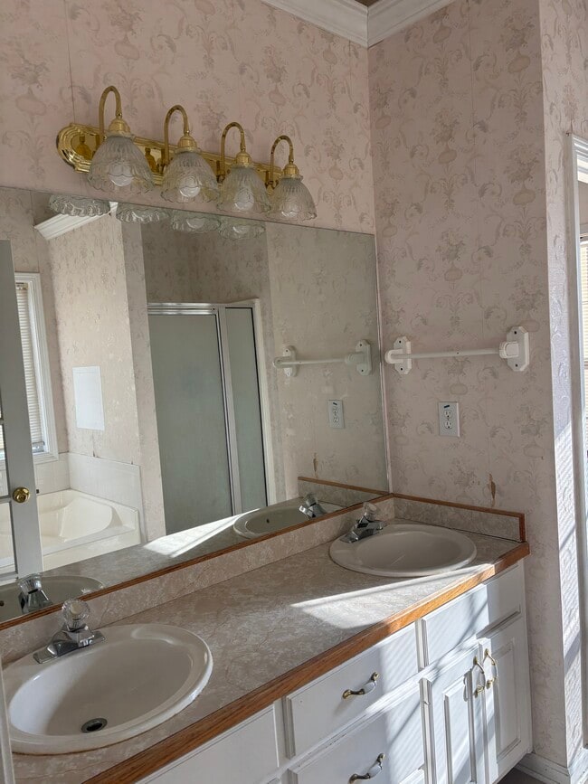 Photo - 1460 Scenic Brook Trl SW