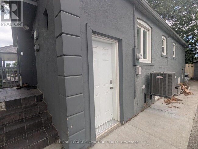 Photo - 2159 Kipling Ave