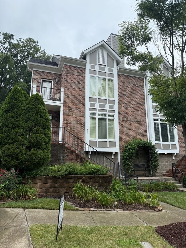 Building Photo - Furnished Davidson Townhome Two Blocks From Main Street Davidson - 6 To 18 Month Lease