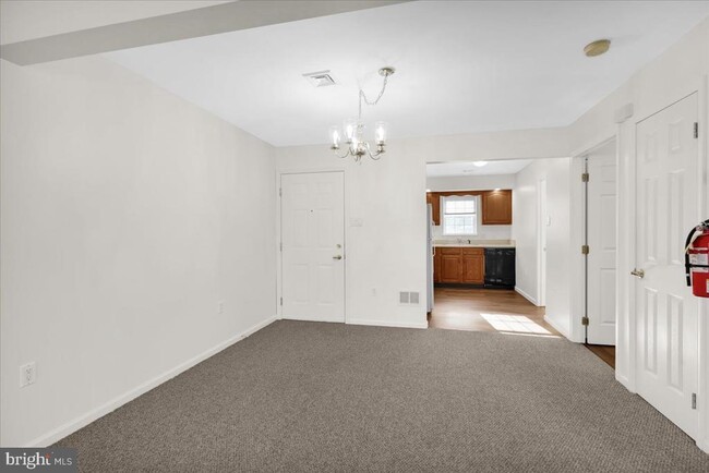 Photo - 630 Pine St Unit 10