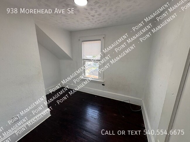 Photo - 938 Morehead Ave SE